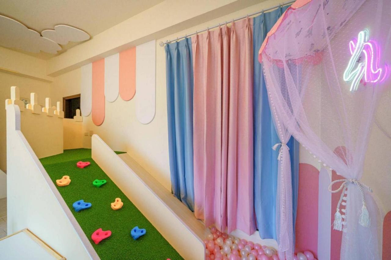 Sunlight Forest Homestay Tainan Exterior foto